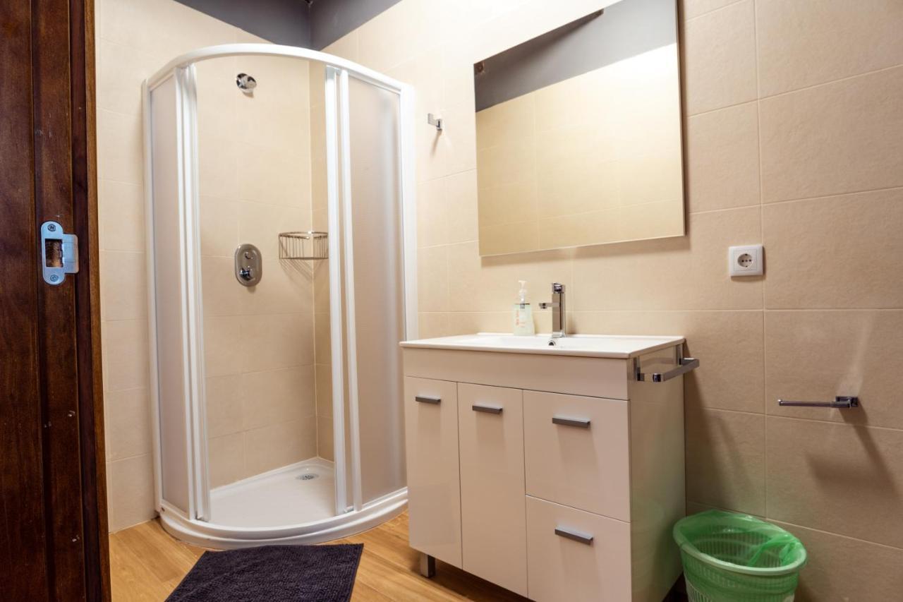 Albergue Gbc Caldas Caldas De Reis Ngoại thất bức ảnh